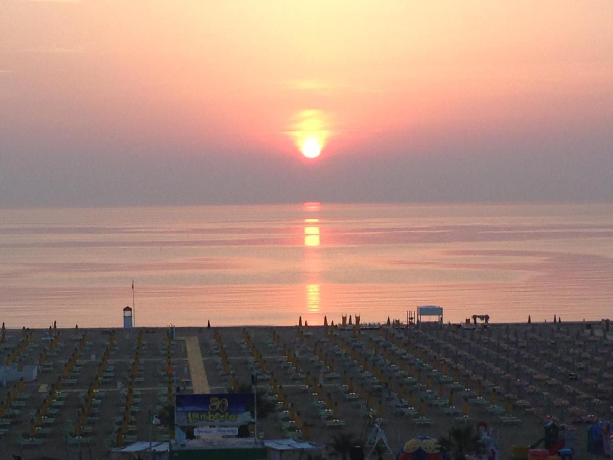 Appartamento Fronte Mare Rimini Exterior photo