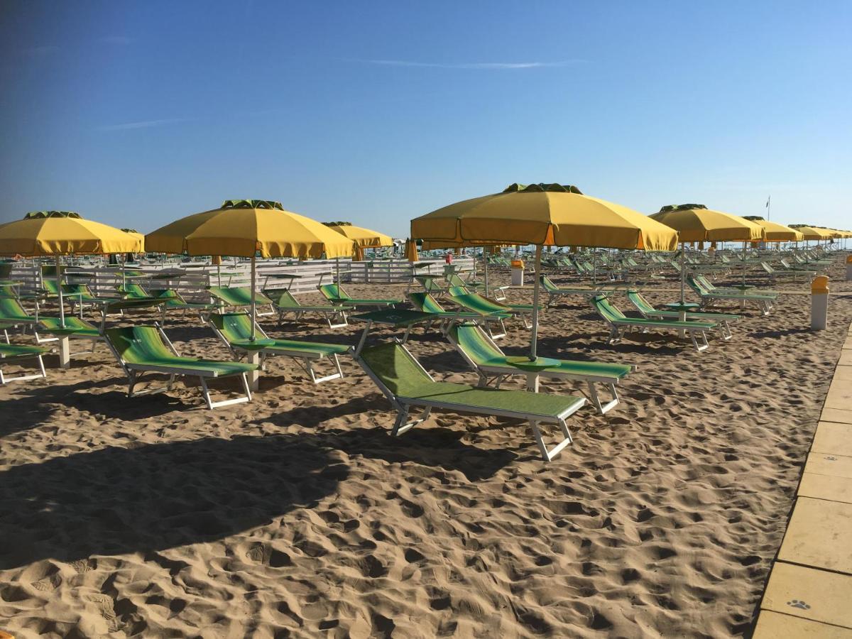Appartamento Fronte Mare Rimini Exterior photo