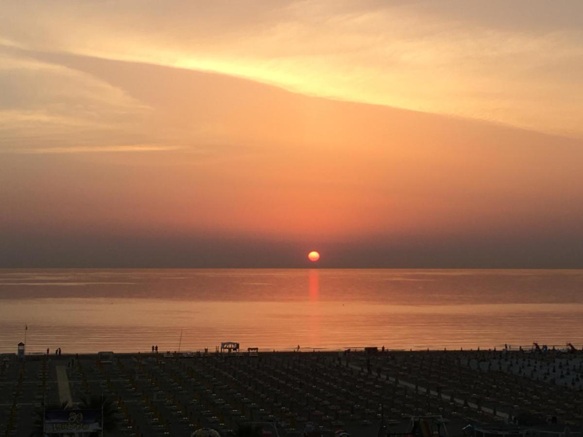 Appartamento Fronte Mare Rimini Exterior photo